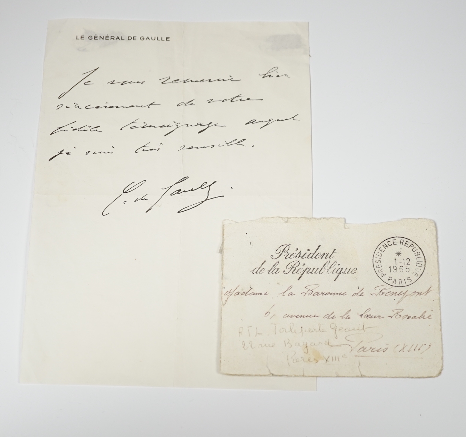 Charles de Gaulle, a hand written note on headed paper, together with the original envelope stamped ‘Presidence Republique Paris’ dated 1-12 1965 and hand addressed